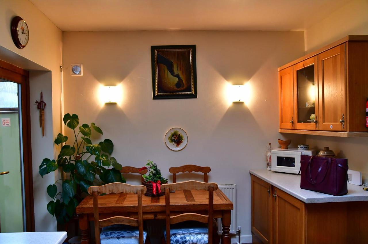 Entire Niche Apartment Hildenborough Bagian luar foto