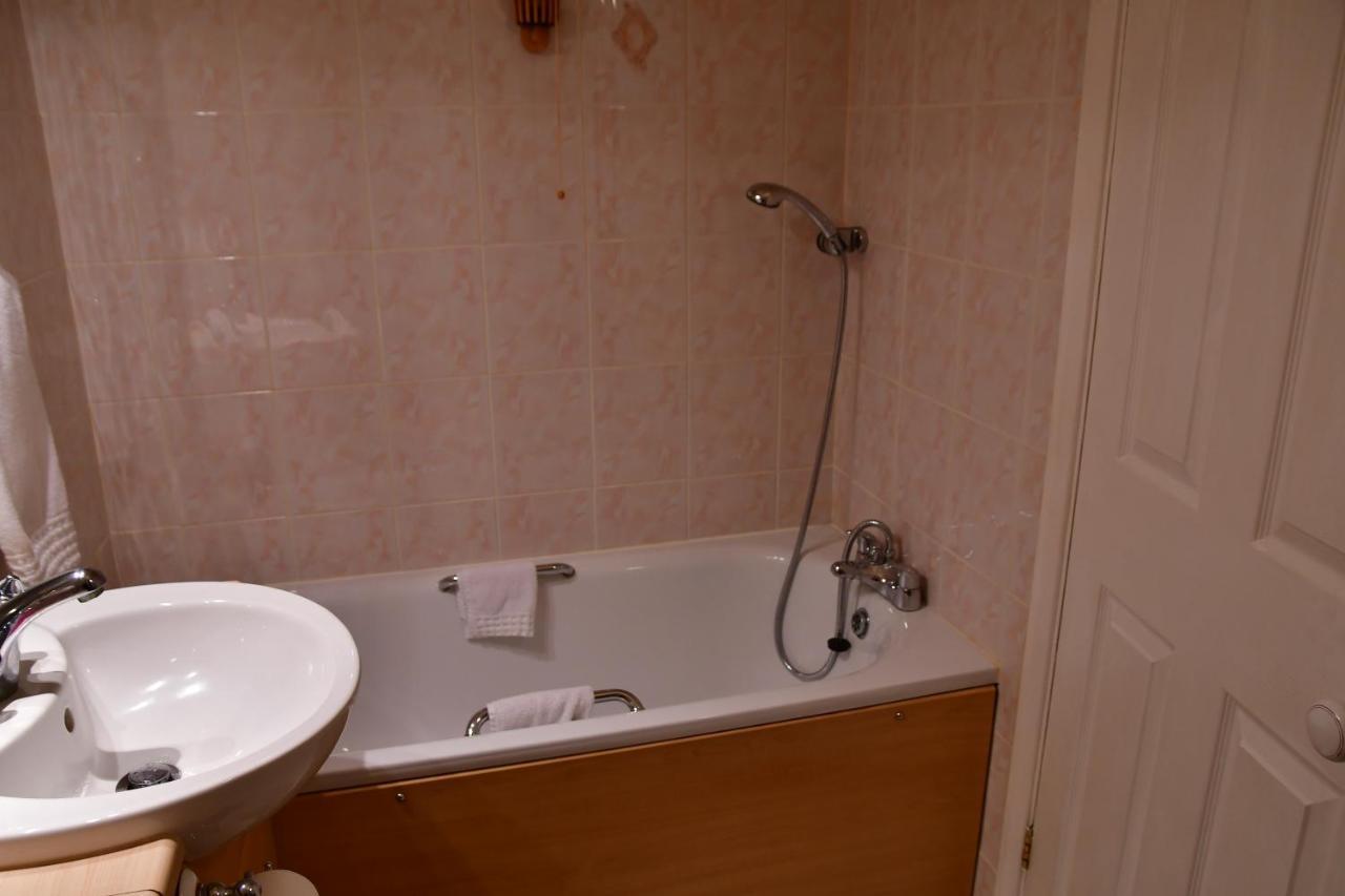 Entire Niche Apartment Hildenborough Bagian luar foto